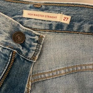 Levi’s High Waisted Straight oversized jean, Size 27, worn twice
